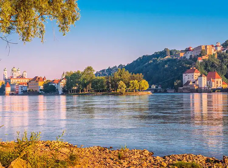 5*DLX NEHİR GEMİSİ VIVA TWO ile TUNA NEHRİ’NDE NOEL PAZARLARI